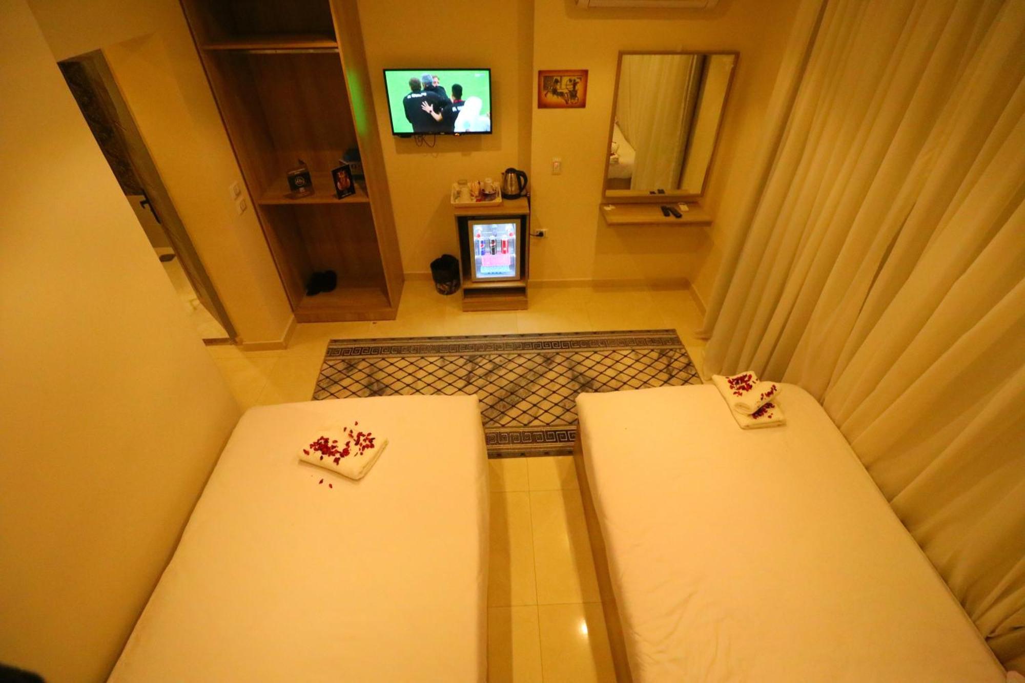 Locanda Pyramids Hotel Kafret el-Gabal 外观 照片