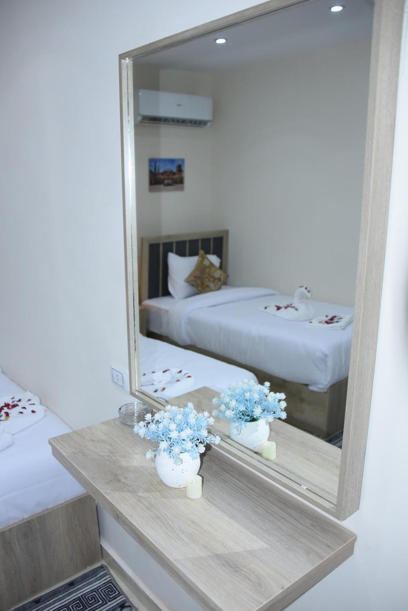 Locanda Pyramids Hotel Kafret el-Gabal 外观 照片